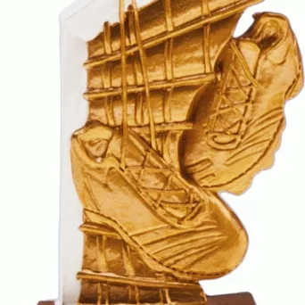 RE002B figurka odlewana złota PIŁKA NOŻNA h-11 cm