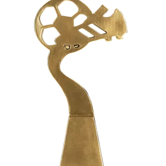 RP5026-23/G Figurka odlewana - piłka nożna h-23 cm