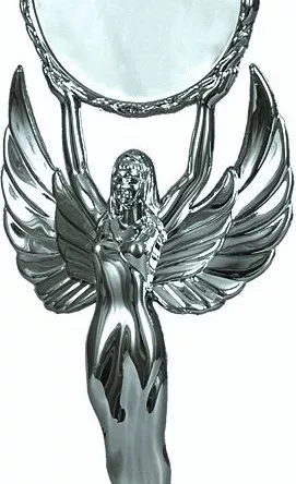 F32/S Figurka plastikowa srebrna WIKTORIA h-18 cm