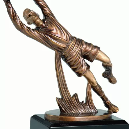 RFXR3137/BR figurka odlewana brązowa  PIŁKA NOŻNA h-21 cm