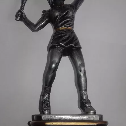 60491.22 Figurka odlewana TENIS ZIEMNY