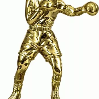 F04/G Figurka plastikowa złota BOKS h-13 cm